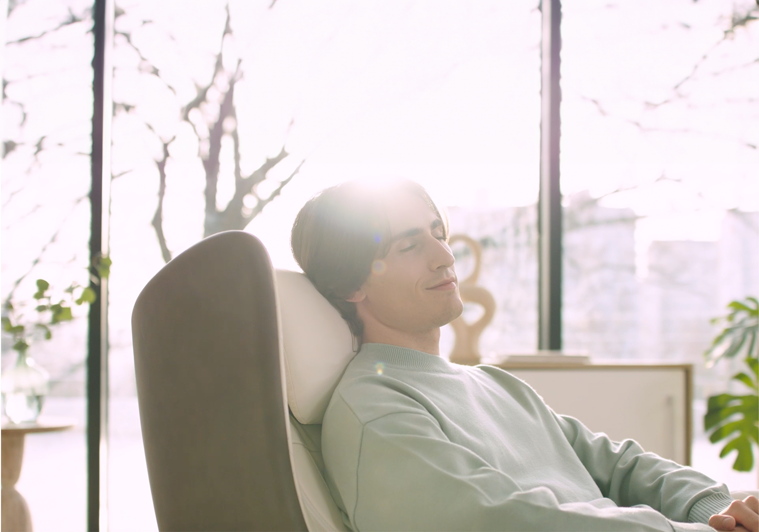 Your Quick Guide to Get Started! How to use Eliza Massage Recliner. Read the last updates and news about our brand and line of products.Discover also current happenings, at the intersection of sound, art, design, and technology.