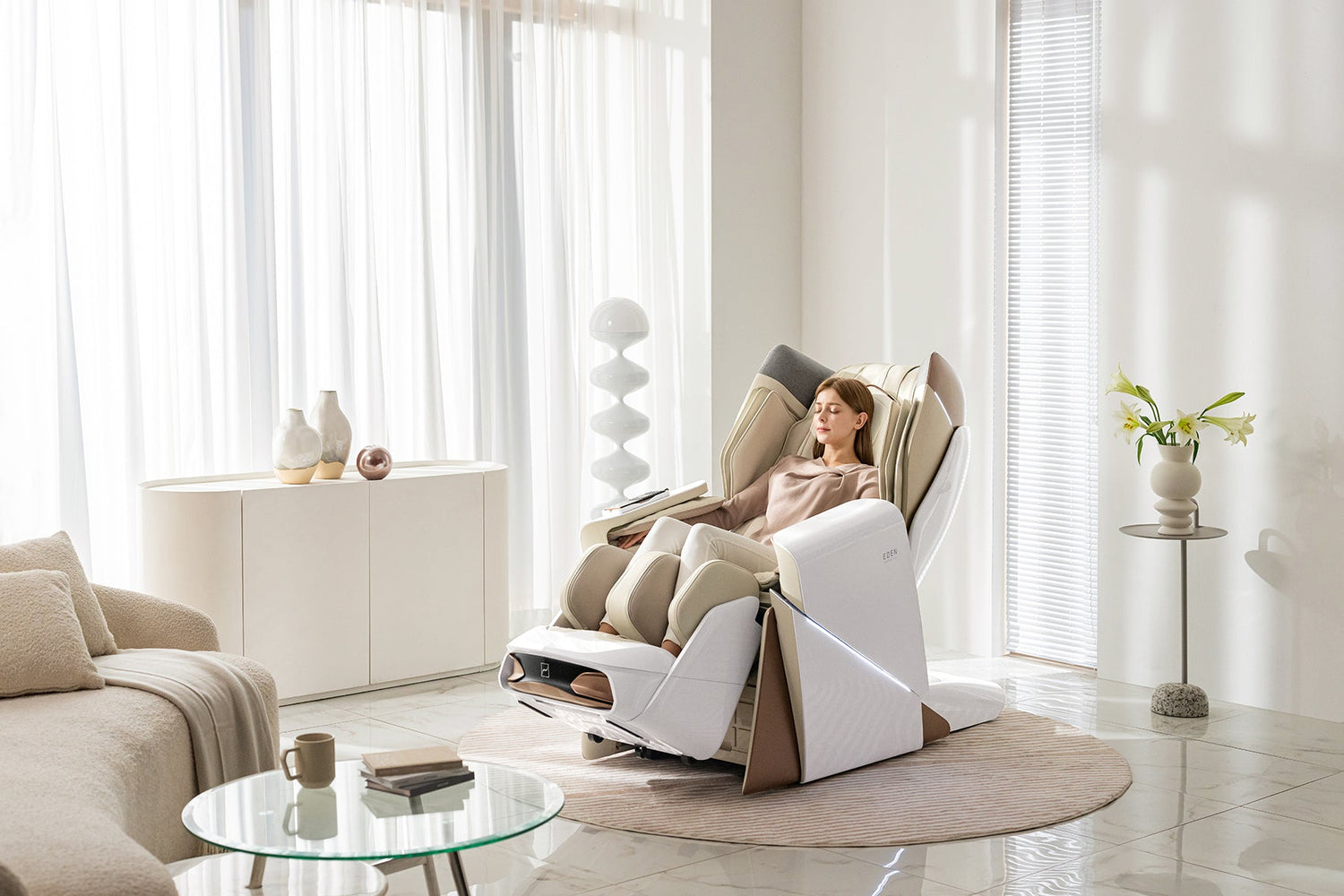 THE PALACE : Where Massage Chair Meets Massage Bed